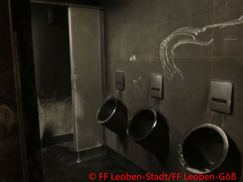 Feuerwehrr; Blaulicht; FF Leoben-Stadt; Brand; Tiefgarage; Hauptplatz;