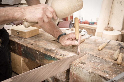 Stehleuchte Holz, Nussbaum, Handwerkskunst, Design, 