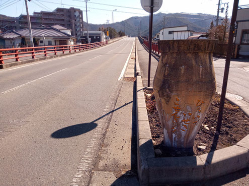 平出跨線橋