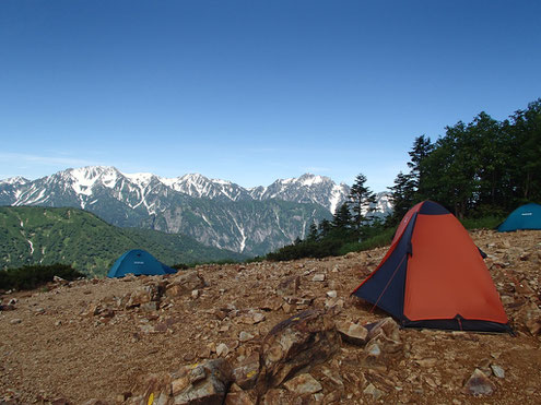 冷池キャンプ場と立山剱