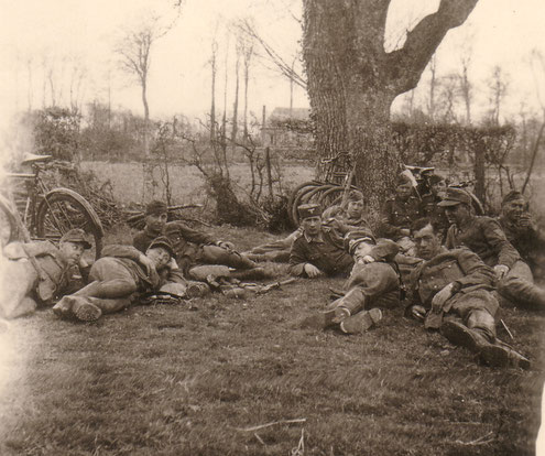FRONT - das Buch - Mit Fahrrädern an die Front in der Normandie, 1944