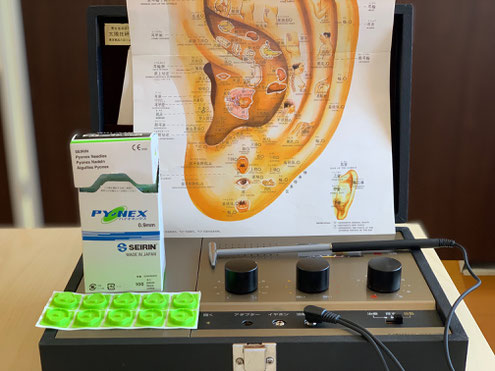 耳鍼を用いて、美容効果アップ