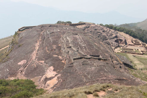 UNESCO Weltkulturerbe fuerte de Samaipata - BOLIVIENline bringt Sie hin