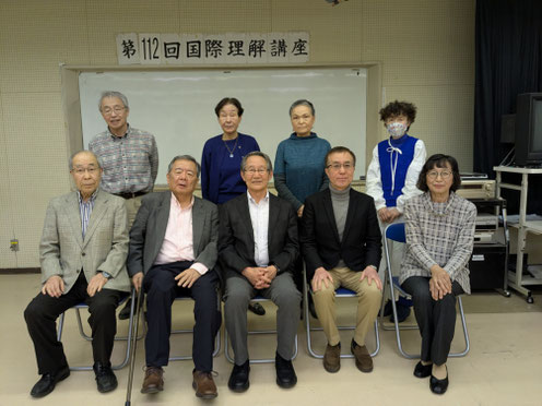 講師の立山良司さんと講座運営スタッフ一同