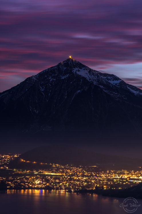 Niesen, Thunersee, Thun, Abendrot, Sonnenuntergang, Berge, Alpen, Schweizer Alpen, Spiez, Sigriswil
