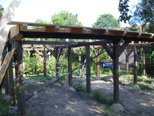 Bau eines Carports für drei Pkw Stellplätze mit Altholz gebaut 2013