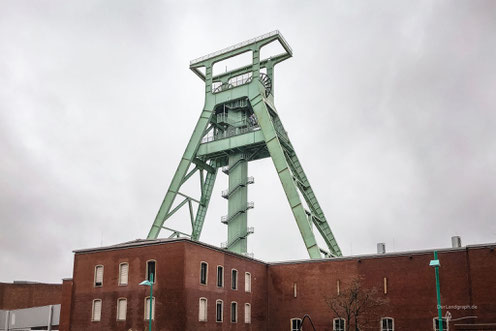 Fördergerüst der Zeche Germania Schacht 5 aufgestellt am Deutschen Bergbau-Museum in Bochum im Ruhrgebiet