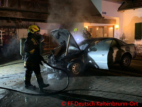 Feuerwehr; Blaulicht; BFKDO Jennersdorf; FF Deutsch Kaltenbrunn-Ort; Brand; PKW;
