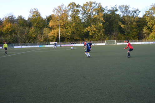 Tim Held zeigte ebenfalls eine starke Partie und verbreitete Torgefahr. Das 1:3 besorgte er kurz vor der Pause.