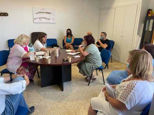 M. José Catalá reunida con los vecinos de Benimámet
