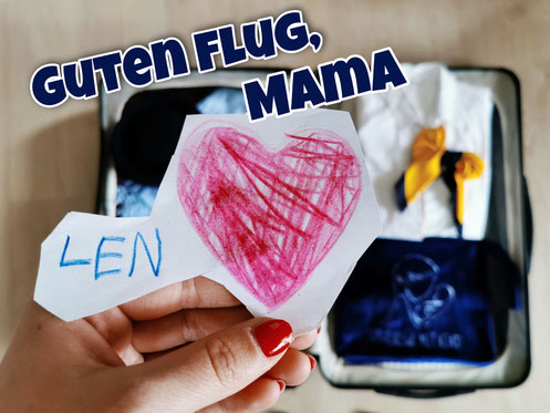 Guten Flug, Mama. Gepackter Koffer.