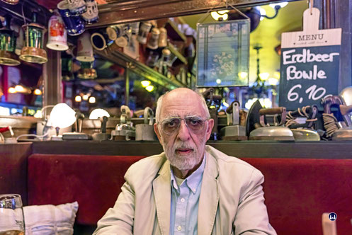 Michael S. Cullen, Historiker und Initiator der Berliner Reichstagsverhüllung im Gespräch mit dem Autor Lutz Röhrig. Foto: Lutz Röhrig.