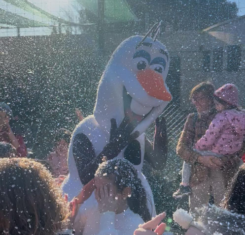 Macchina sparaneve festa Frozen Roma – neve artificiale per bambini