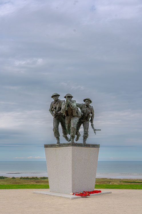 Gold beach, Normandy, British forces,  Normandie, British War Monument