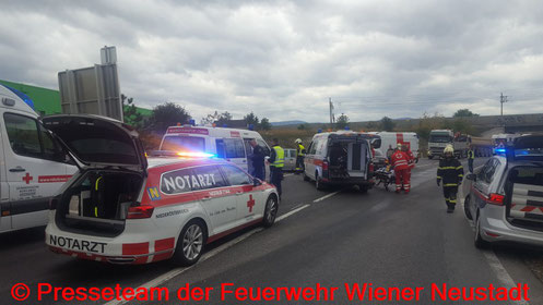 © Presseteam der Freiwilligen Feuerwehr Wiener Neustadt