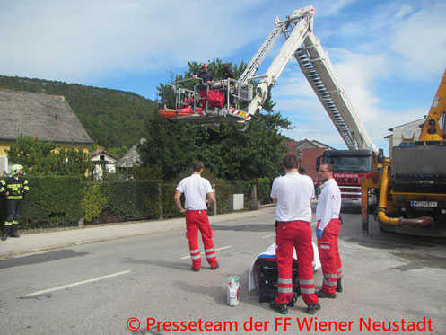 © Presseteam der Freiwilligen Feuerwehr Wiener Neustadt