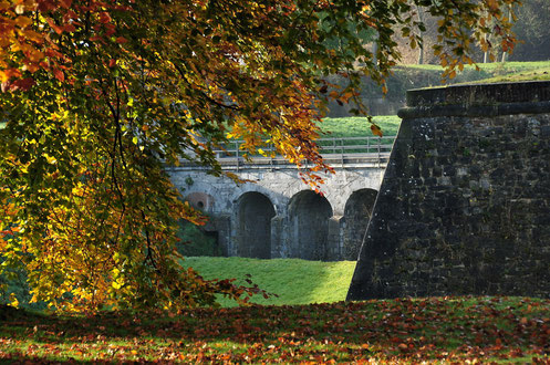 le Pont dormant en automne - Porte de Mons - Maubeuge