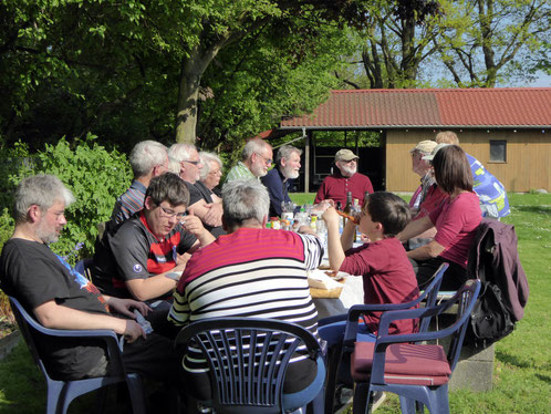 6. Mai 2017, Grillnachmittag in gemütlicher Runde am Bootshaus