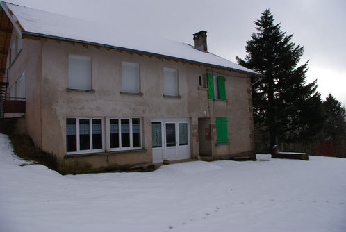 le bâtiment principal en hiver