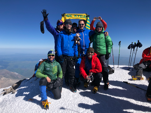 Elbrus besteigen, Elbrus Expedition, Gipfelerfolg am Elbrus. Elbrus reisen, Elbrus PDF, Termine Elbrus