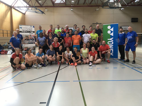 Gruppen-Foto Hans Werner Niesner Badminton Camp 2023 in Friedberg