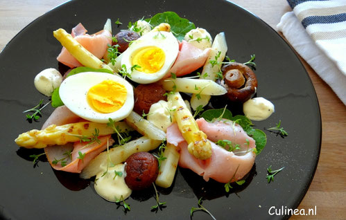 Aspergesalade met champignons ham en ei