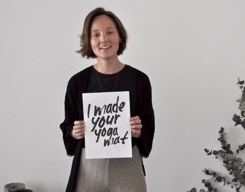 Anna ist eine der Gründerinnen von hejhej-mats und setzt sich für deine faire Yogamatte ein.