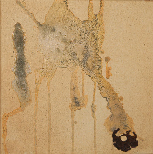 Aus der Reihe Fundstücke, 30 x 30 cm, Urgesteinsmehl, Acrylfarbe, Fundstück
