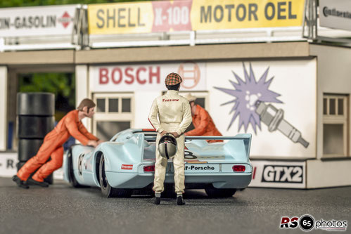 Pedro Rodriguez - Figur im Maßstab 1/32 von Le Mans Miniatures