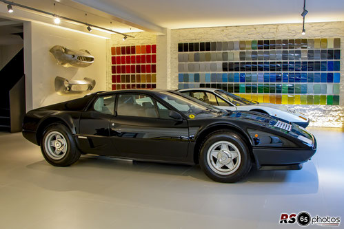 Ferrari 512 BBi (weiss) / Ferrari 512 BB (schwarz) - Niki Hasler AG - Official Ferrari Dealer Basel