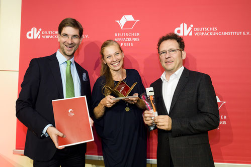 v.l.n.r. Joachim Janz (Futamura), Nannett Wiedemann, Tony Eysermans (biobrush)