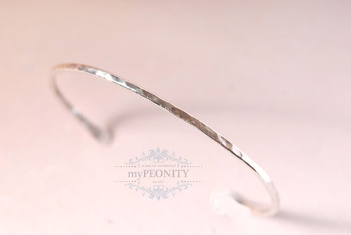 Cuff Silber Armreifen Hammerschlag schmal