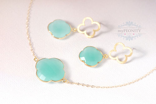 kleeblatt Kette mit aqua chalzedon und ohrringe dazu