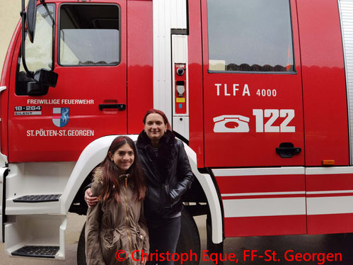 Feuerwehr; Blaulicht; FF St. Georgen; Brand; Wohnhausanlage; Rauch;