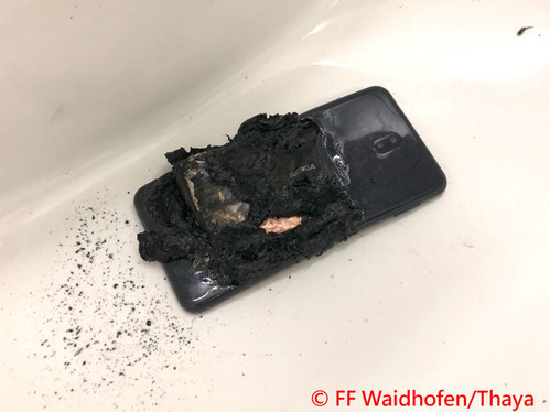 Feuerwehr, Blaulicht, FF Waidhofen/Thaya, Brand, Handyakku, Landesklinikum