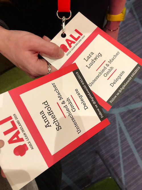 Unterschied & Macher | Lara und Anna vor Ort auf der Agile Lean Ireland