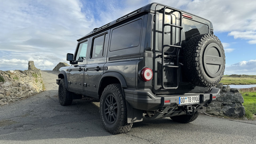 Ineos Grenadier Offroad Erlebnis mit Soundsystem und Subwoofer