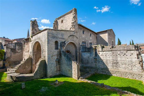 Visit Hotel de Sade archaeologic collections