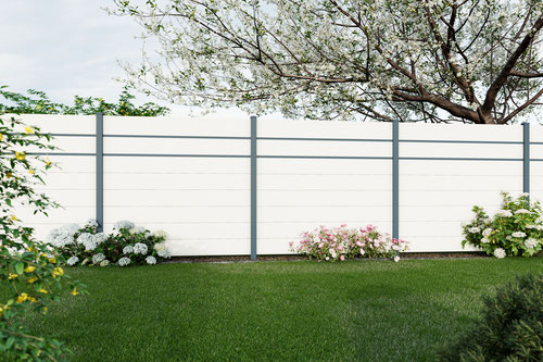 PVC-Zaun mit zwei Designprofilen