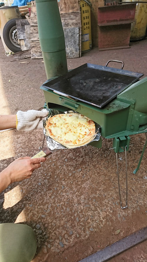 キャンプ,キャンプめし,BBQ,イカ焼き,ホタテ,焼肉,ピザ,ヤマザキ,チーズ蒸しケーキ,キリンさん,鉄板,オサエちゃん,昭和屋工業,鉄板プレス料理,GW,デイキャンプ