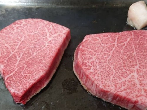 昭和屋工業,実験室,鉄板,厚さ,違い,ステーキ,美味しい理由,フライパン,なぜ美味しい,板厚,味変わる,蓄熱性,高い,金属,料理,強度,鍋,熱容量,鉄板焼き,メリット,特性,冷めにくい,安定,熱ムラ,熱伝導率,薄い,肉,厚み