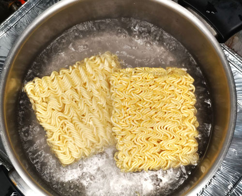 ブルダックチーズオムレツ,ブルダックソース,ブルダック炒め麺,韓国屋台,鉄板料理,だし兵,コチュジャン,アツアツ鉄板,昭和屋工業