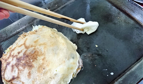 お好み焼き、広島、大阪、おうちごはん、焼きそば、鉄板、アツアツ、大きい、温度、オサエちゃん、TFオサエちゃん、オタフクソース、ソース、温め、密着、昭和屋工業