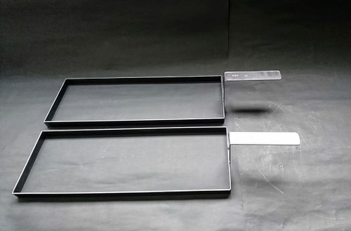 オーダー鉄板,枠,型,だし巻き卵,鉄板で作る,効率よく,秘密兵器,無駄なく作る,お皿,保温,昭和屋工業,アツアツ鉄板,オサエちゃん,三方曲げ,洋食屋,厨房,保温,あたため