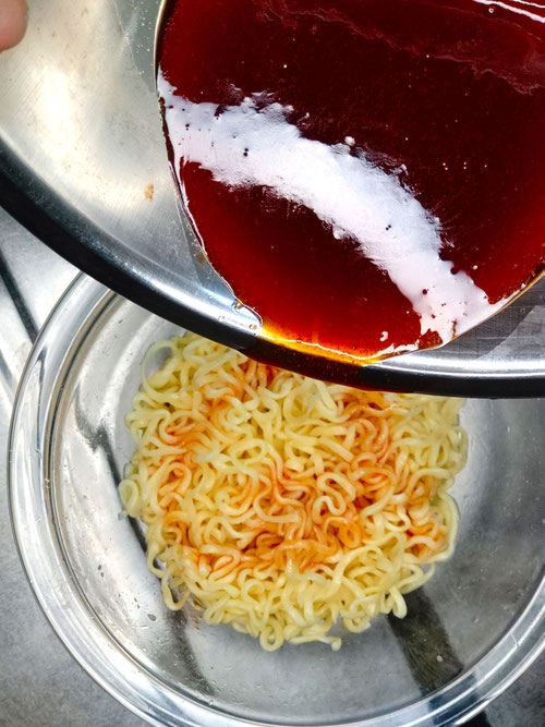 ブルダックチーズオムレツ,ブルダックソース,ブルダック炒め麺,韓国屋台,鉄板料理,だし兵,コチュジャン,アツアツ鉄板,昭和屋工業