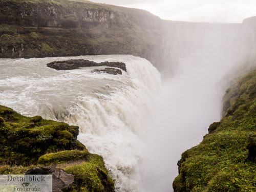 Gullfoss - großer Wasserfall in Island 