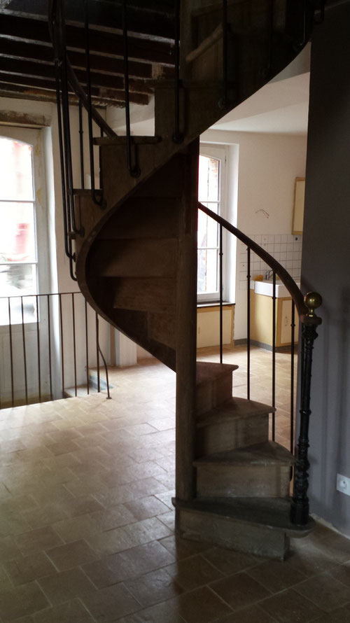 Vente et installation escaliers anciens (photo)