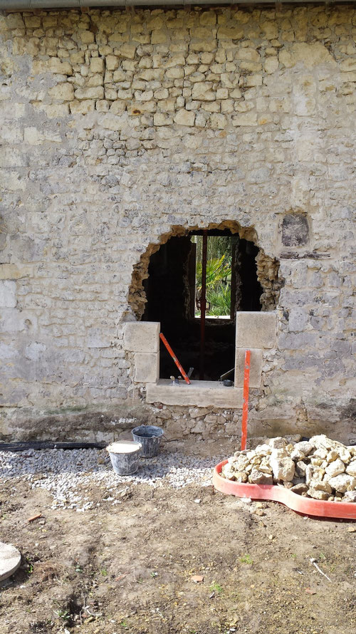 Montage maçonnerie de pierres taillées