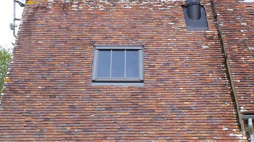 Velux grande dimension 140 x 114 à 2 meneaux, en pose très encastrée (photo)