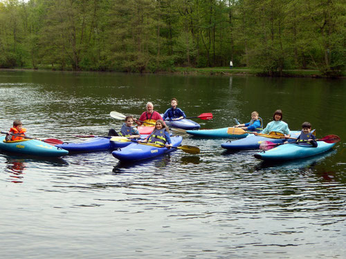 29. April 2015, Anfängertraining mit FWF-Schülern auf dem Wambachsee (Ltg. Jugendwartin Doris Kaufmann und Wanderwart Helmut Kluth)